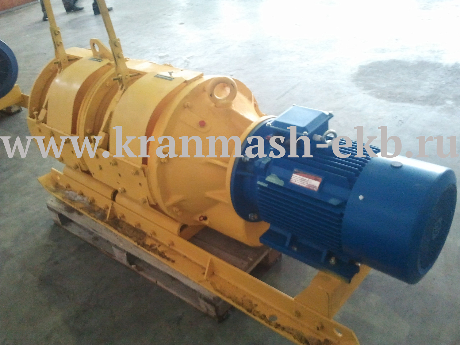 Лебедки скреперные