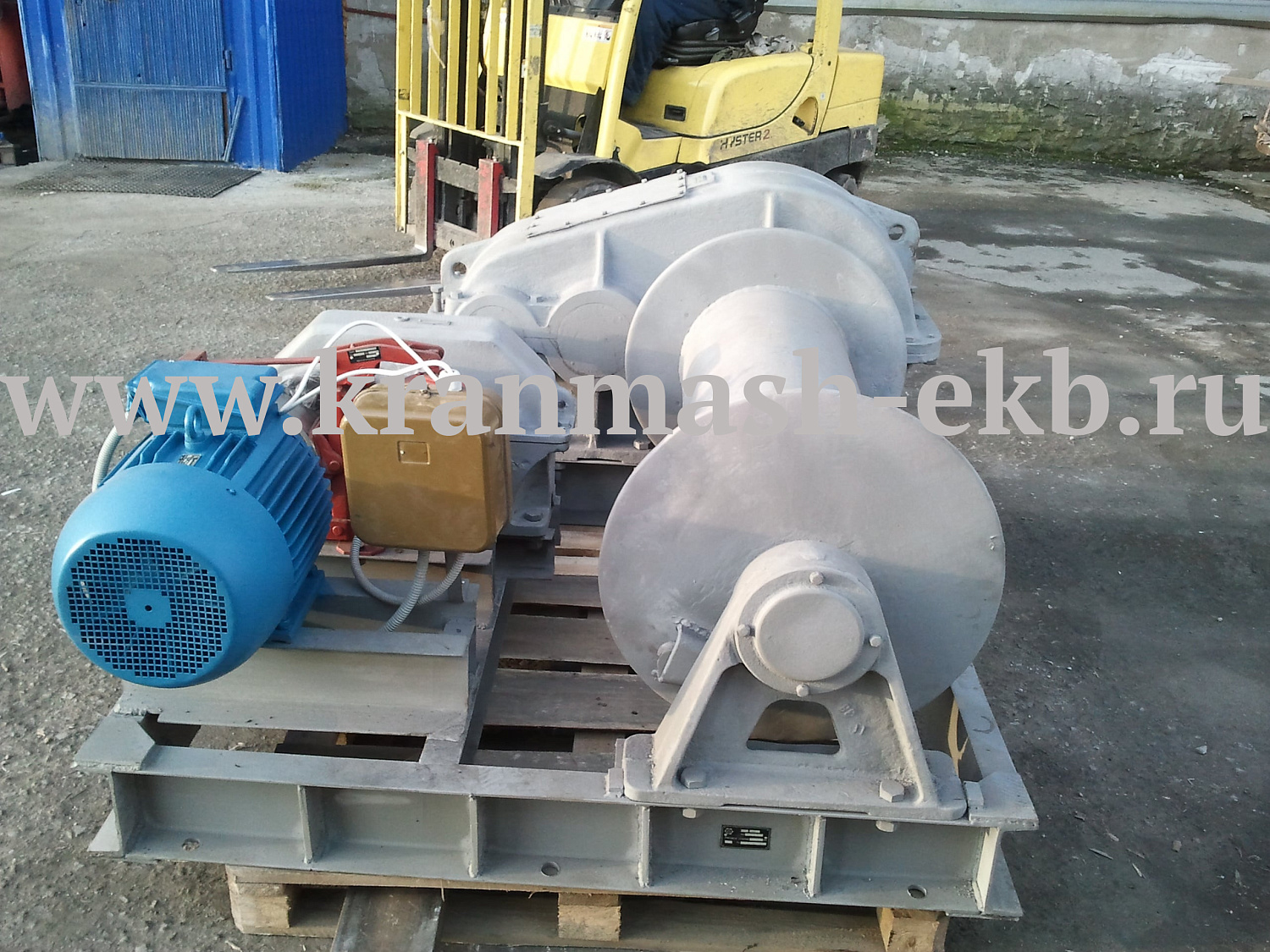 Лебедка тяговая ТЛ-10А Лебедка тяговая ТЭЛ-10